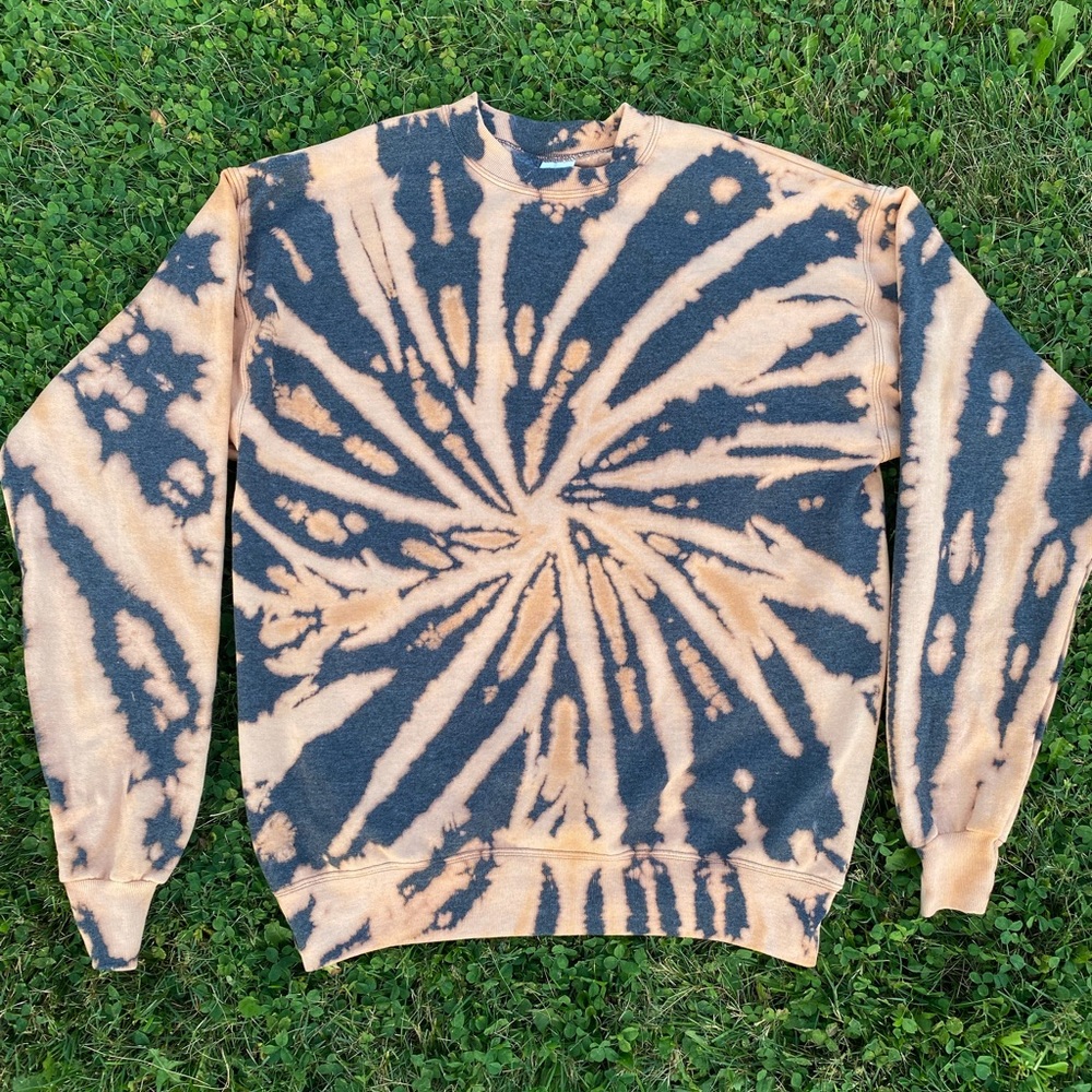 Acid wash tie dye sweat-shirt